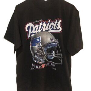 New England Patriots T-Shirt Helmet 1993 Classic Style Black tee Unisex Shirt